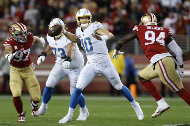 Chiefs, Chargers take rivalry to Sunday night spotlight - The San Diego  Union-Tribune