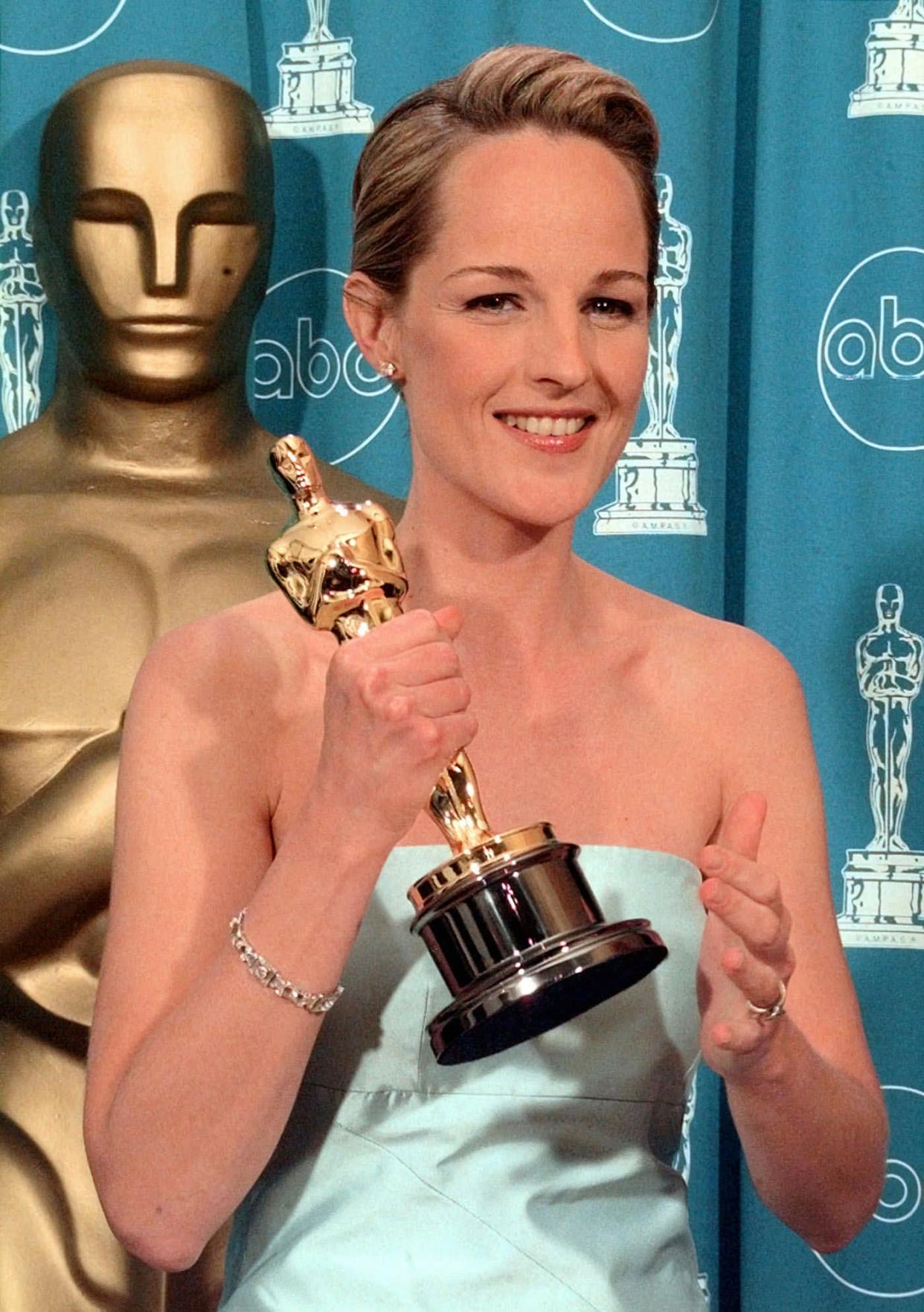 Helen Hunt Oscars 1998 (ASSOCIATED PRESS)