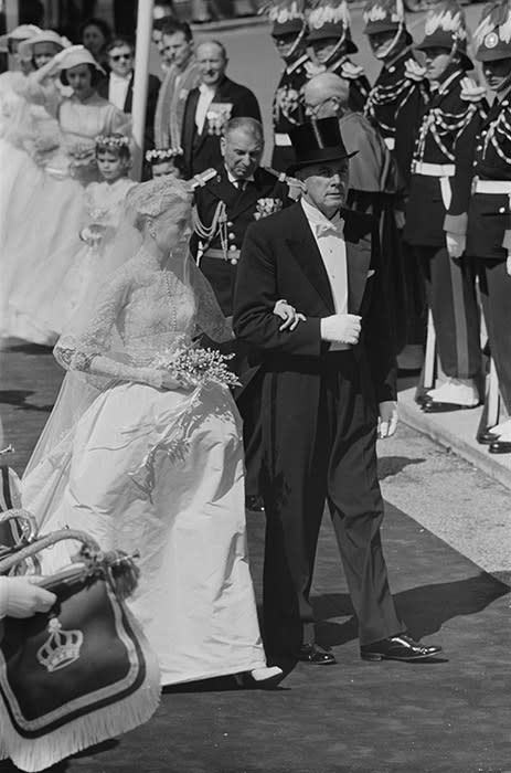 grace-kelly-wedding-dress