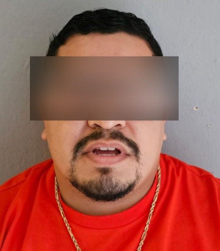 Bryan Fernando H.R., a former Juárez municipal police officer, is accused of belonging to a gang that kidnapped migrants for ransom in 2023 in Juárez, Mexico. He was arrested in Mazatlán, Sinaloa, on March 8, 2024.