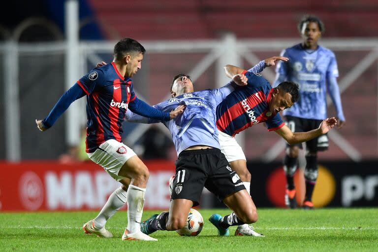 Michael Hoyos, en el encuentro frente a San Lorenzo