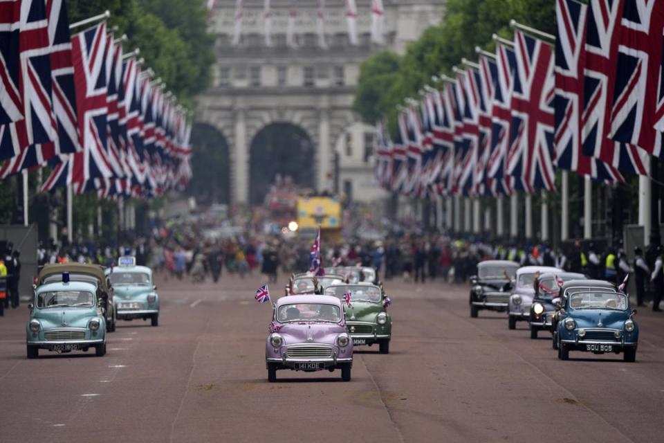 Morris Minors on The Mall during the Jubilee Pageant. Frank Augstein/PA (PA Wire)