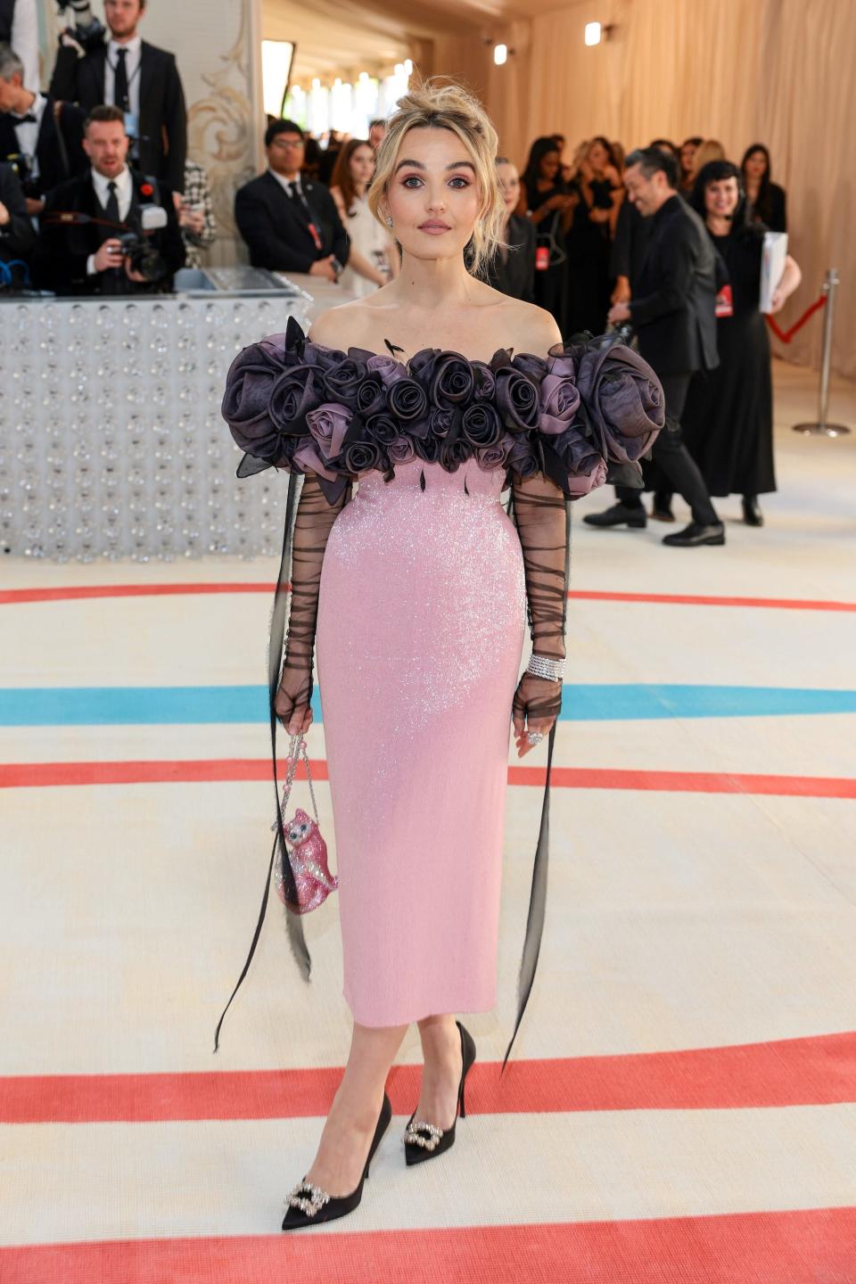 Chloe Fineman attends the 2023 Met Gala.