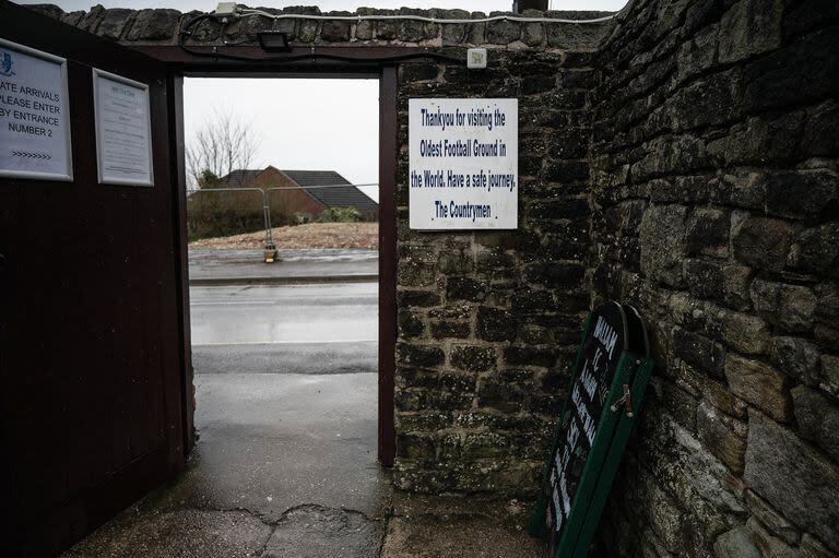 La entrada al campo de fútbol de Sandygate, que se cree que es el campo oficial más antiguo del mundo, en Sheffield. 