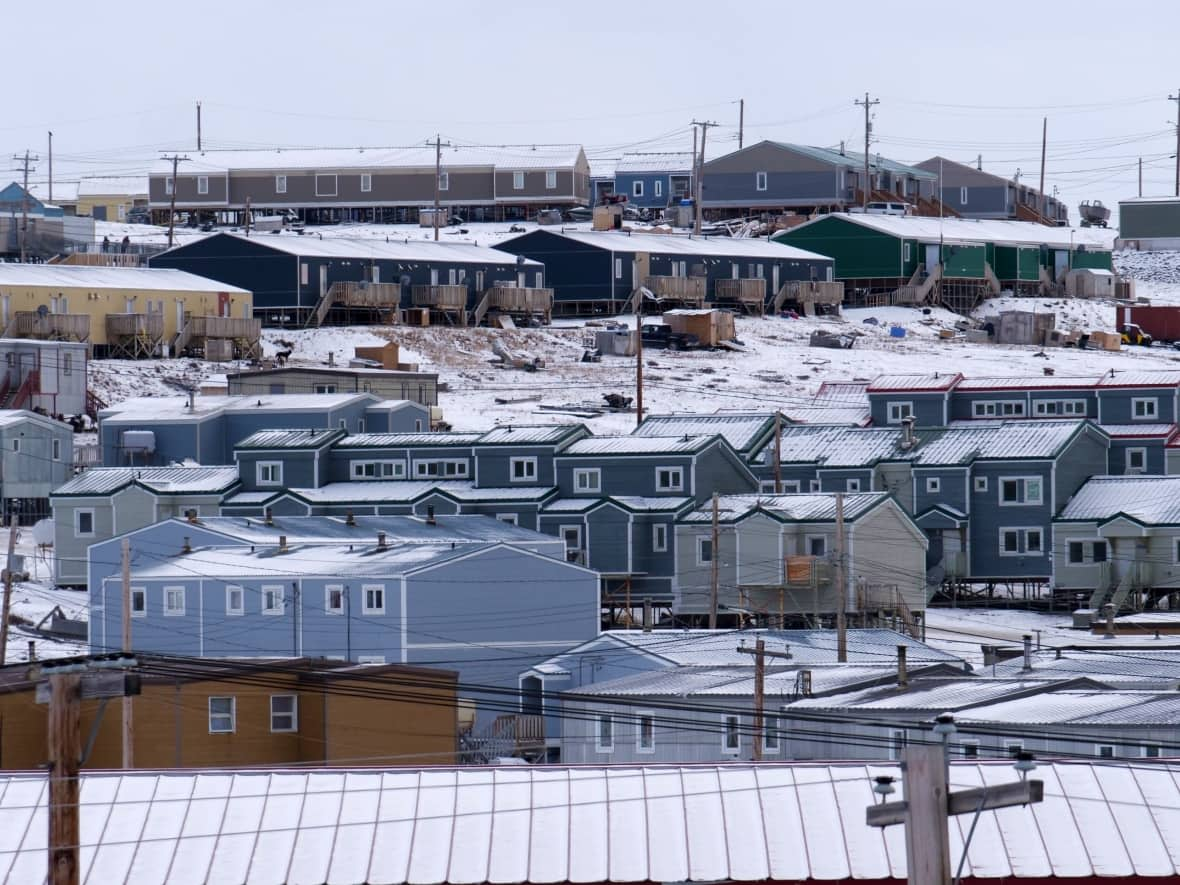 Housing in Pond Inlet, Nunavut, in October 2022. Both Nunavut and Yukon saw population growth in 2022. (David Gunn/CBC - image credit)