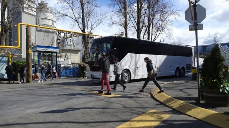 Granville Island parking crisis hits tour bus operators in the wallet