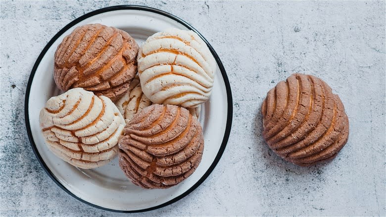 a plate of conchas