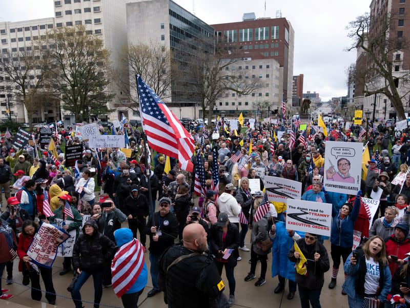 Senators vote to approve the extension of Governor Gretchen Whitmer's emergency declaration in Lansing