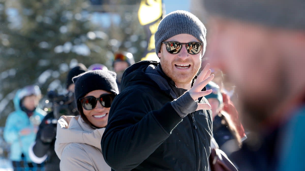 Prince Harry and Meghan Markle hit ski slopes on Invictus Games Canada trip. (Andrew Chin/Getty Images)