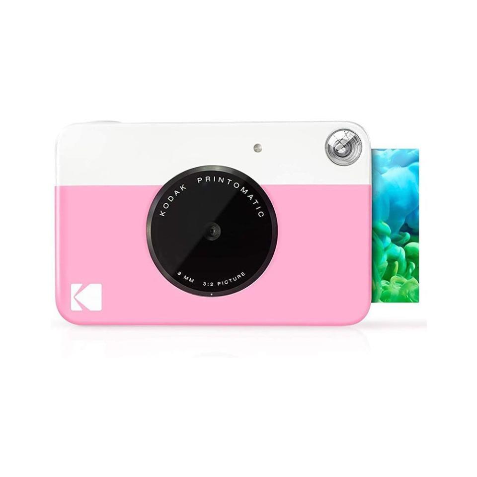 1) KODAK Printomatic Digital Instant Print Camera