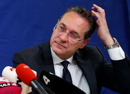 Austria's Vice Chancellor and head of Freedom Party Heinz-Christian Strache addresses the media in Vienna, Austria April 23, 2019. REUTERS/Leonhard Foeger