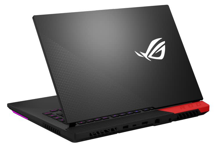 Los conectores traseros de la Asus ROG Strix G15 G51