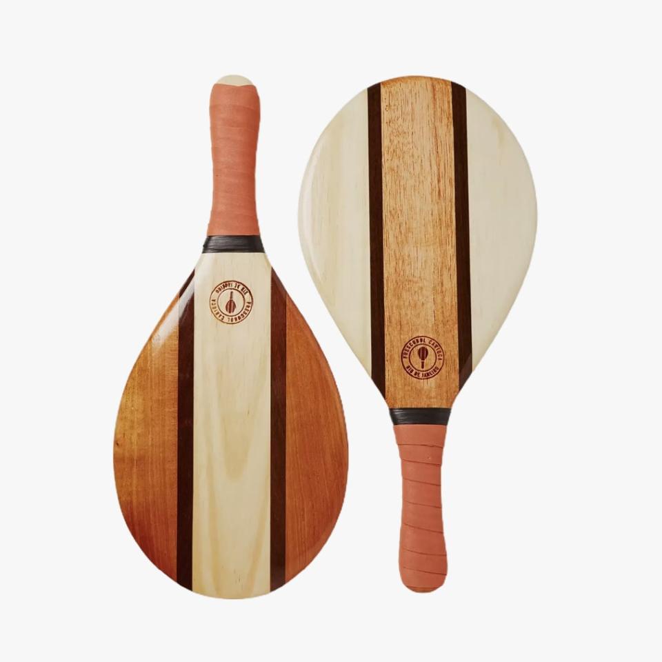 Frescobol Carioca Trancoso wooden beach bat and ball set