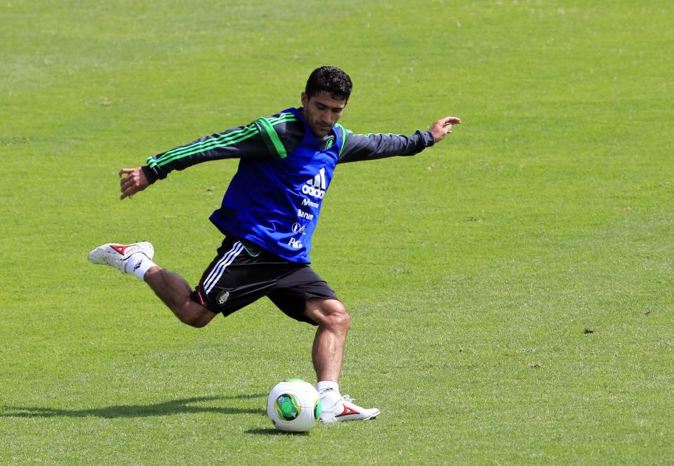 Antonio Naelson “Sinha” en una concentración con la Selección Mexicana. Foto: REUTERS/Henry Romero