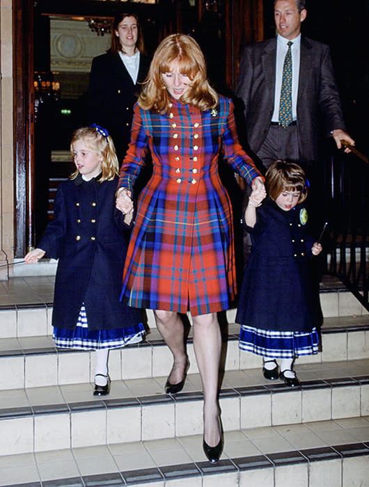 sarah-ferguson-check-dress-princess-beatrice-eugenie