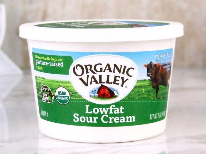 organic valley low fat sour cream