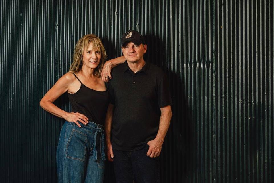 Paula and Kevin Tolly make up the duo 33 years and they'll be headlining Saturday's show at the Lakeridge Winery.