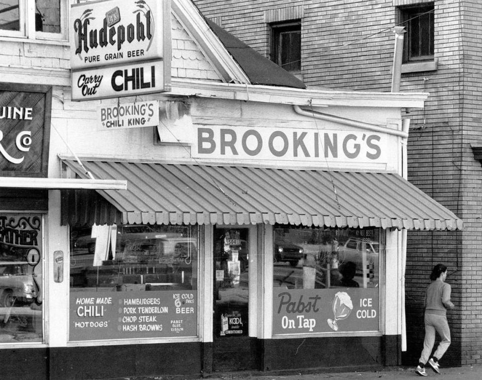 Brooking’s Restaurant at 504 E. Euclid Ave., near the intersection of Woodland Avenue on Nov. 7, 1982. G.E. “Ed” Brooking opened the restaurant, near UK’s campus, in 1938. It became famous for chili, which Brooking began serving in 1945. Kentucky basketball coach Adolph Rupp called it the best chili in Lexington and was a frequent customer. Brooking died in 1982 and his son Harold ran the restaurant until it served it’s last bowl of chili on June 1, 1991.