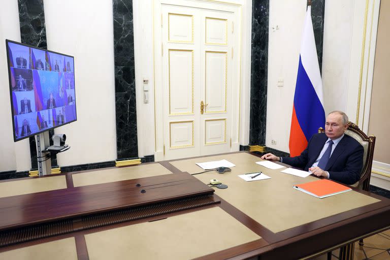 Putin y una decisión que pone en alerta al mundo: firmó la salida de Rusia del tratado que prohíbe las pruebas nucleares