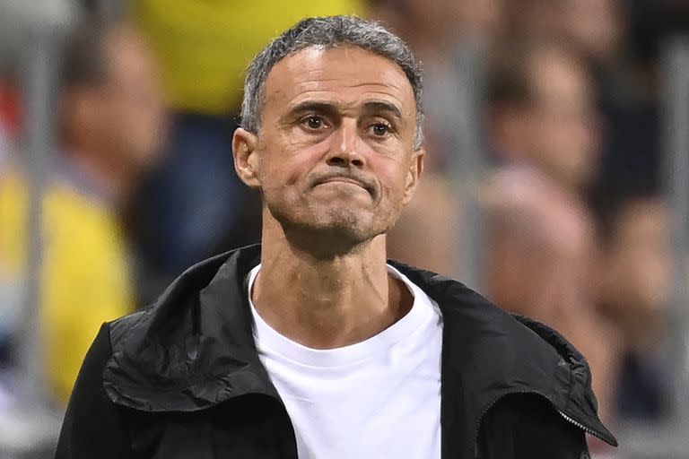 El entrenador Luis Enrique, debe encontrarle el rumbo a la selección española antes del Mundial