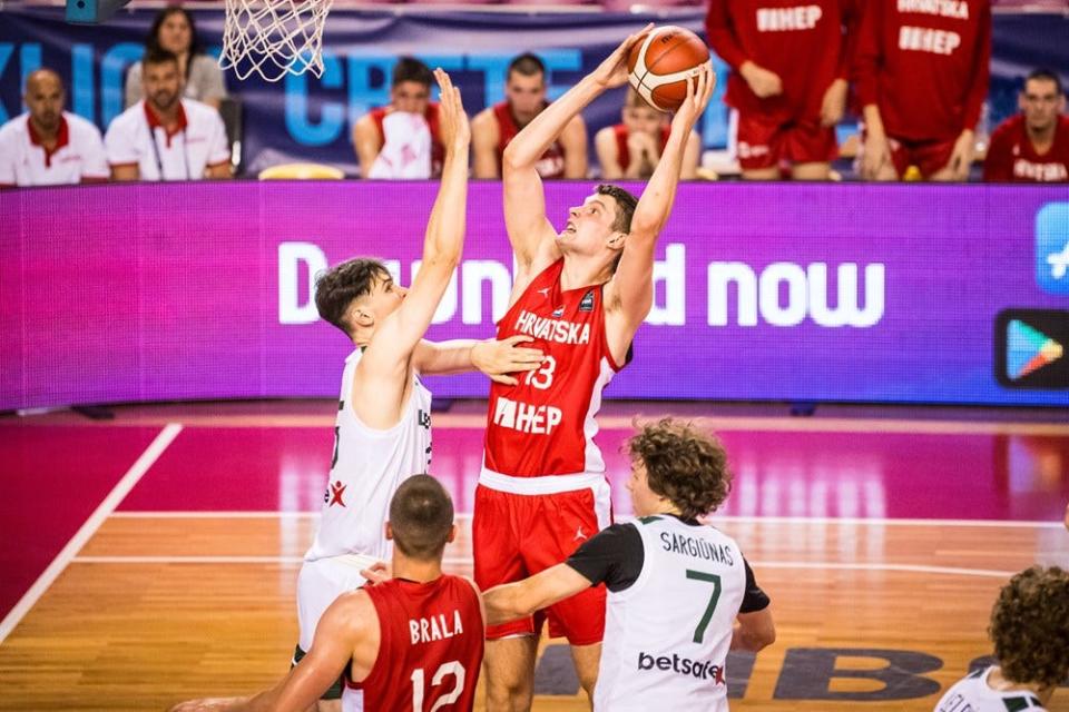Tomislav Ivisic goes up for a shot during the FIBA U20 European Championship in July 2023. The 7-foot-1 Croatian signed to join the Illinois basketball team in May 2024.