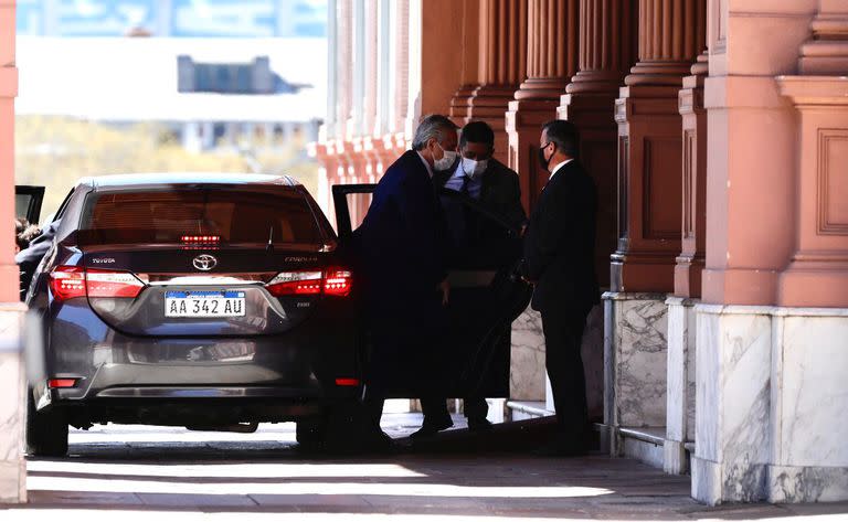 Alberto Fernández arriba a la Casa Rosada