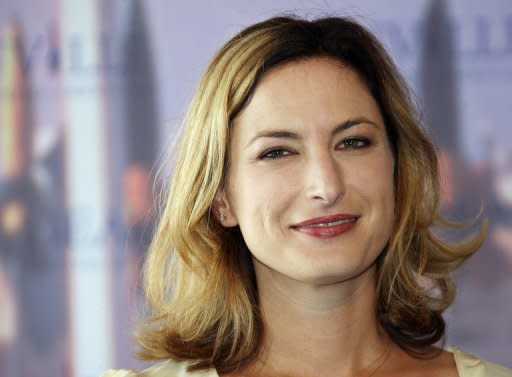 US film director Zoe Cassavetes says as a woman she just wants equal treatment in a tough sector. Zoe Cassavetes, is the daughter of US actor-director John Cassavetes and actress Gena Rowlands and the director of a short called "The Powder Room"