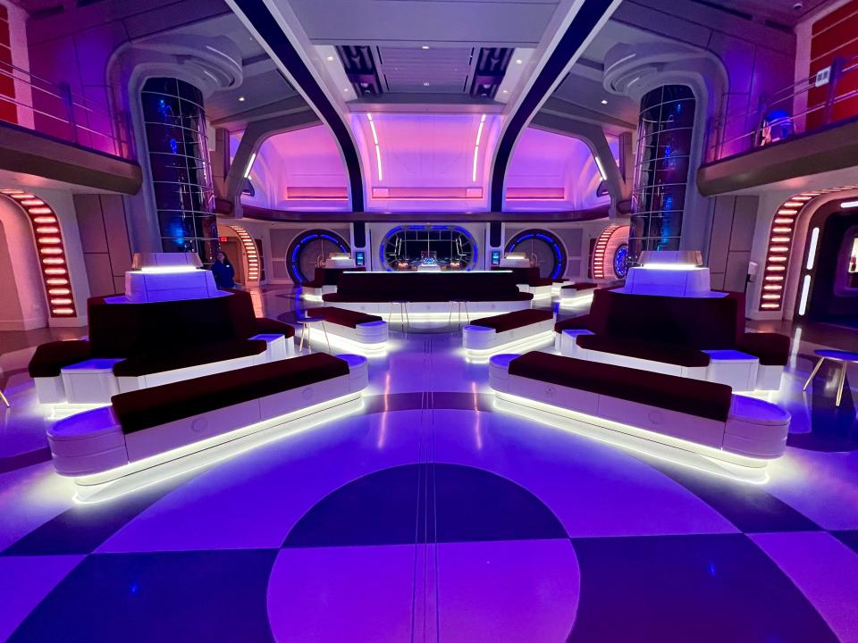 Starcruiser atrium