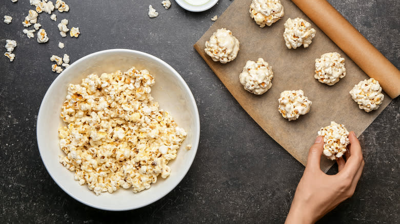 popcorn marshmallow balls 