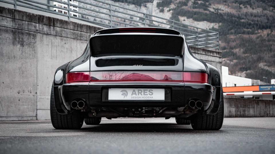 寥寥幾筆更添 Porsche 911 Turbo 的魅力！Ares Design 新作品亮相 