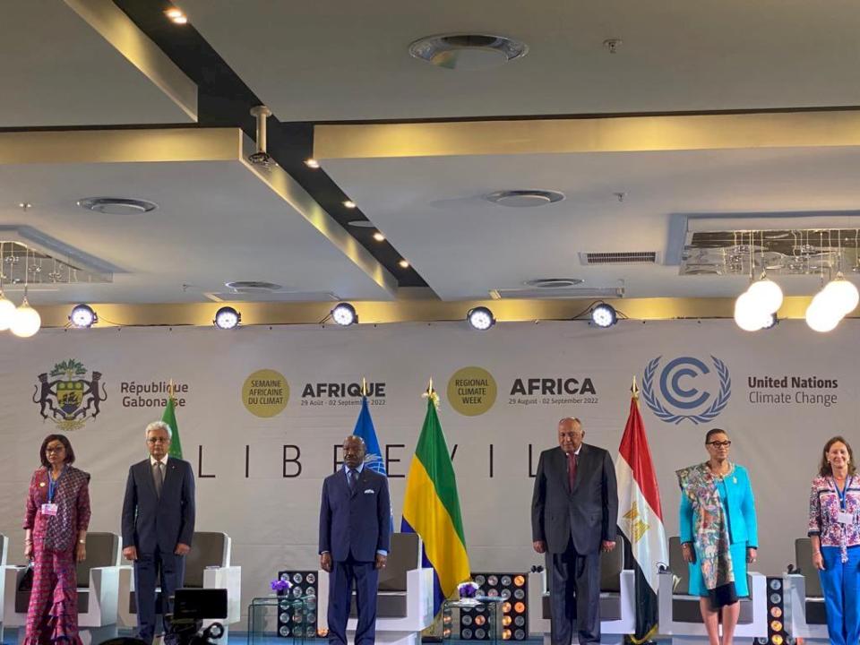 非洲氣候週(Africa Climate Week)29日在加彭首都自由市(Libreville)舉行的開幕儀式。(Twitter/@Cop27P)