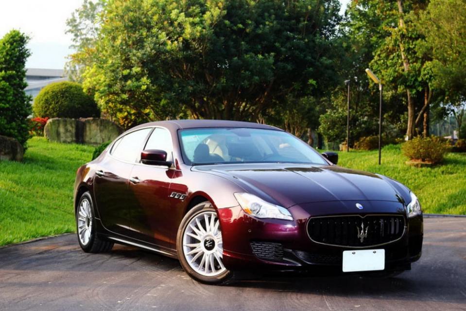 忘了尺碼的暢快─Maserati Quattroporte S Q4