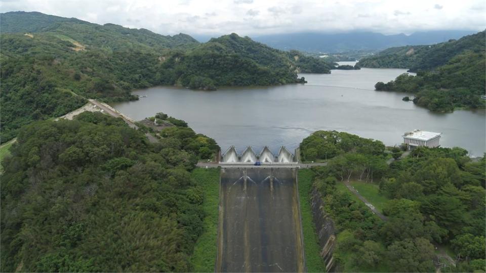 水啦！雨水持續入庫 苗栗鯉魚潭水庫「蓄水率回升」突破60%