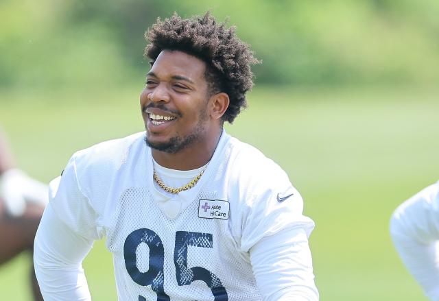 DeMarcus Walker among Bears players back at practice - Yahoo Sports