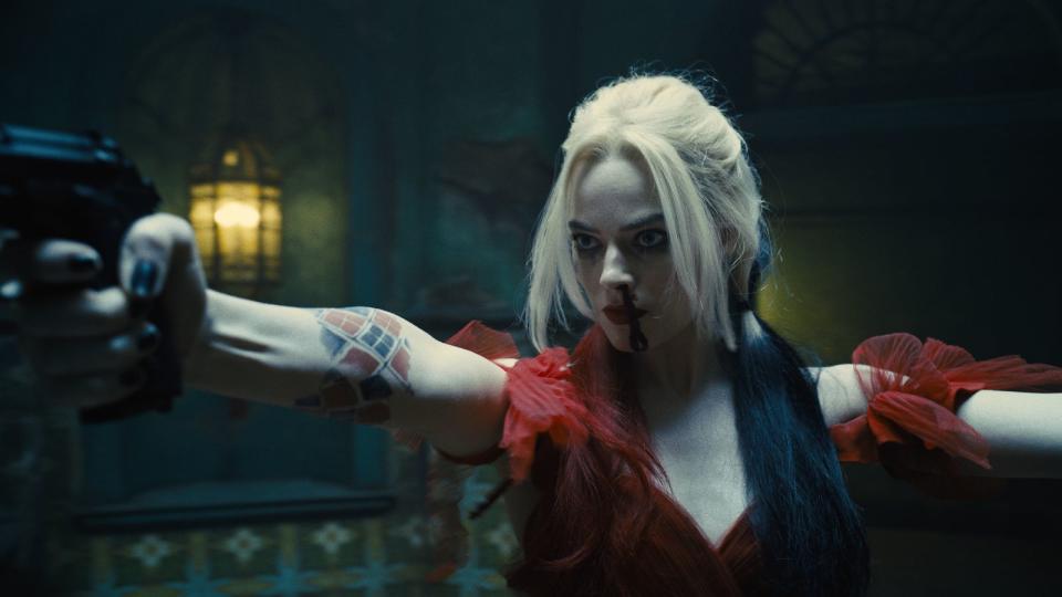 Man kennt Margot Robbie in vielen Rollen - als durchgeknallte Harley Quinn aber kennen sie wohl die meisten. In "The Suicide Squad" (Kinostart: 5. August) verkörpert sie nun zum bereits dritten Mal die schräge Comic-Figur. (Bild: 2021 Warner Bros. Entertainment Inc. All Rights Reserved.)