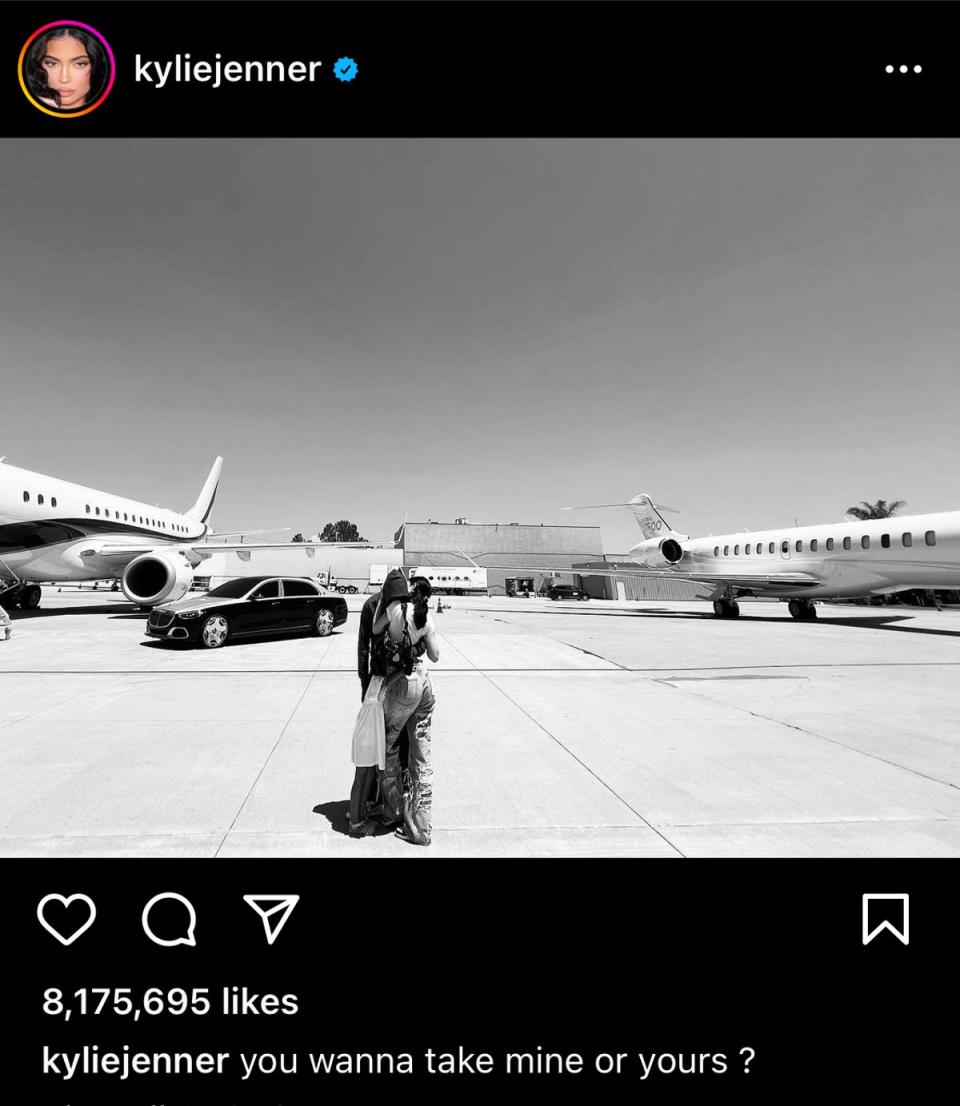 Kylie Jenner boasts of her his-and-hers jets on Instagram (Kylie Jenner/Instagram)