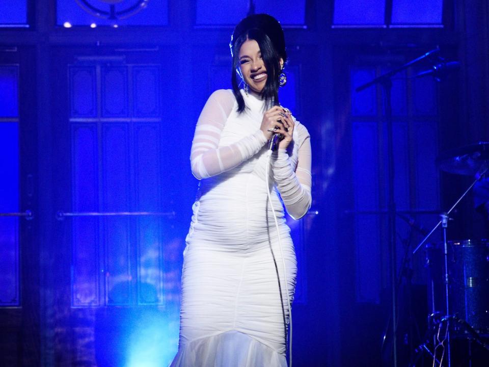 Cardi B performs on SNL April 7, 2018 pregnancy announcement