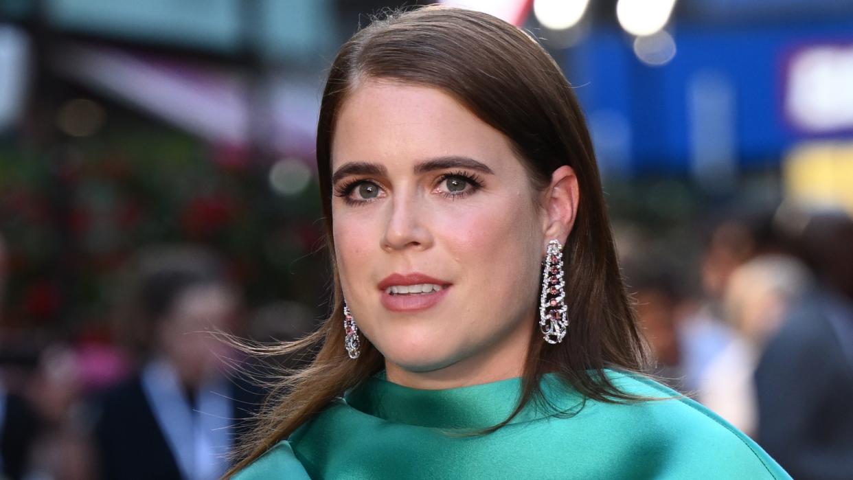  Princess Eugenie's new picture of August and Ernest shared. Seen here she attends Vogue World: London 2023 . 