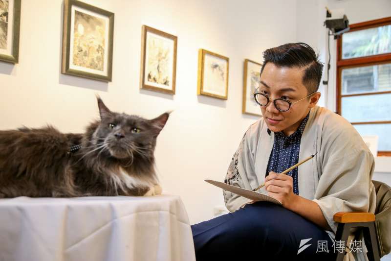 20180828-金漫獎入圍、《貓劍客》作者葉羽桐專訪，他與粉絲有約，每周即席為粉絲的愛貓創作。（陳明仁攝）