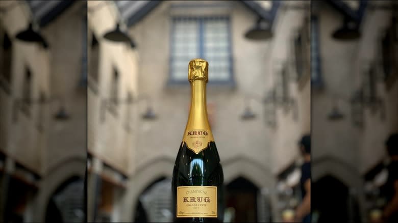 Champagne bottle in Republique