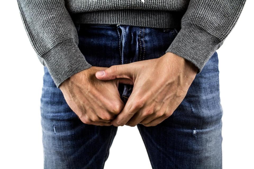 50歲以上過半數會出現攝護腺肥大的問題，隨著年紀增長罹患機率愈來愈高，又有男人長壽病之稱。（示意圖／資料庫）