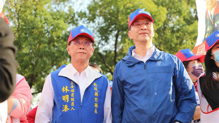 吳佩蓉指控國民黨南投立委參選人林明溱（左）碩士論文涉嫌抄襲。   圖：國民黨提供