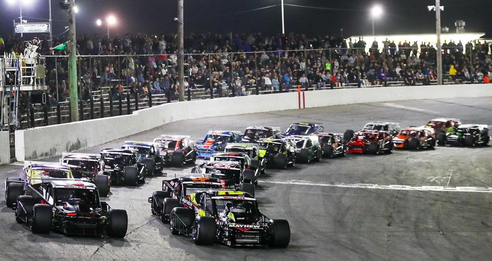 SEEKONK, MA - JUNE 1: Cars race during the NASCAR Whelen Modified Tour Seekonk 150 on June 1, 2019 at Seekonk Speedway in Seekonk, Massachusetts. (Adam Glanzman/NASCAR)