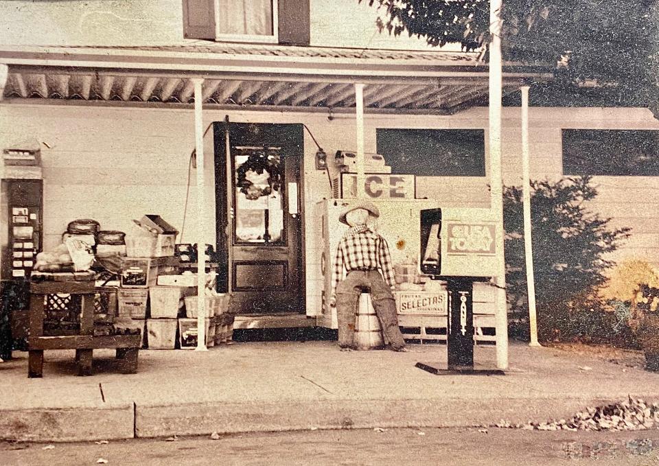 Gordon's Grocery has always been at the same Cypress Street address, and its appearance hasn't changed much over the years — as this 1990s-era photo atttests.