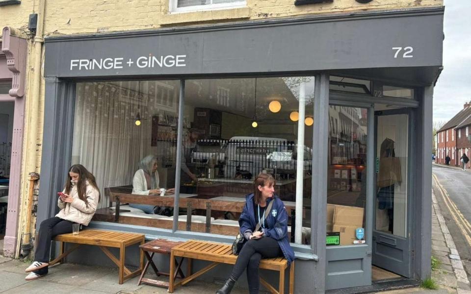 Fringe and Ginge Café