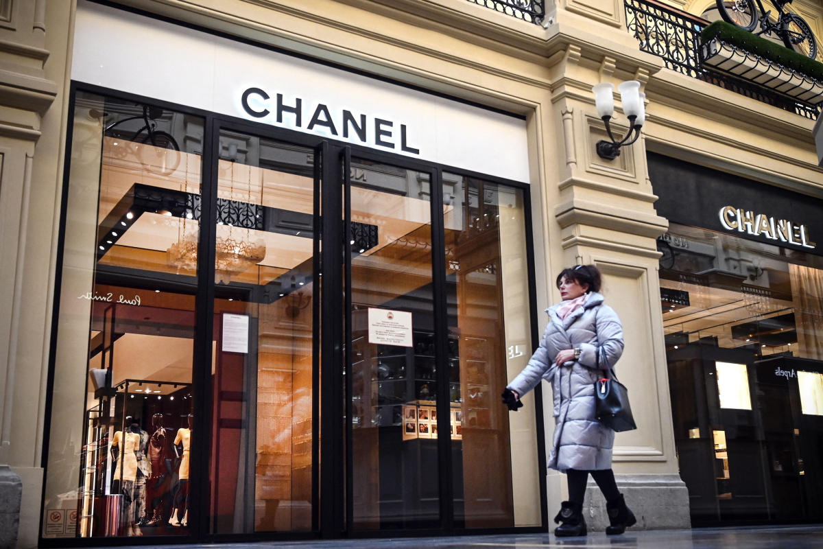 Chanel blocks Russian socialites buying accessories in Dubai