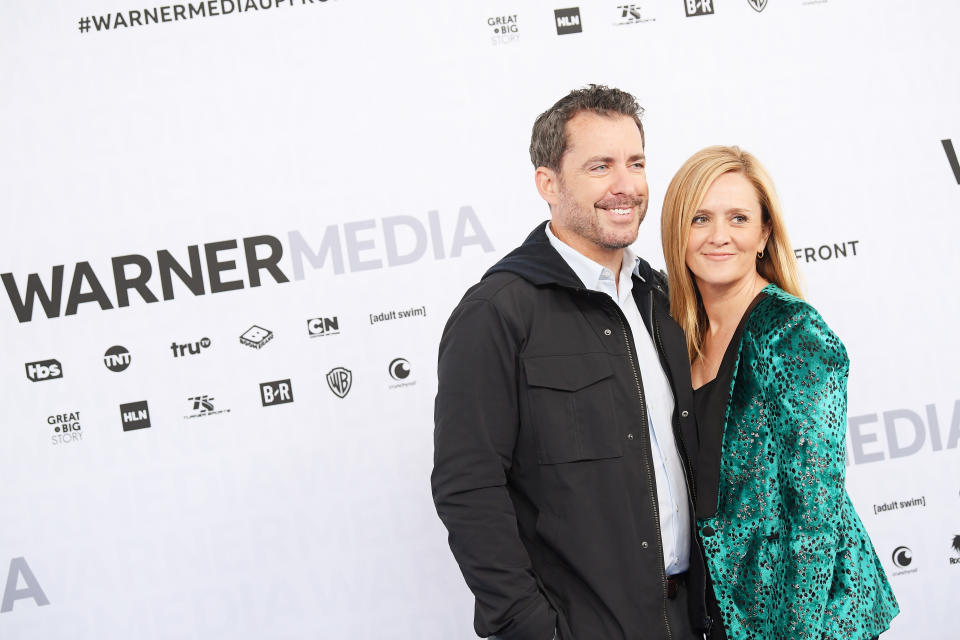 NEW YORK, NEW YORK - MAY 15: Jason Jones of TBS’s The Detour (L) and Samantha Bee of TBS’s Full Frontal with Samantha Bee attend the WarnerMedia Upfront 2019 arrivals on the red carpet at The Theater at Madison Square Garden on May 15, 2019 in New York City. 602140 (Photo by Dimitrios Kambouris/Getty Images for WarnerMedia)