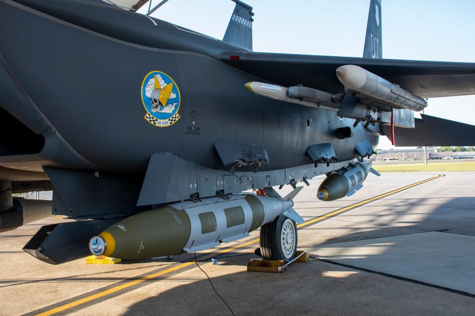 A US F-15E Strike Eagle with modified 2,000-pound munitions as part of the second test in the QUICKSINK Joint Capability Technology Demonstration on April 28, 2022.