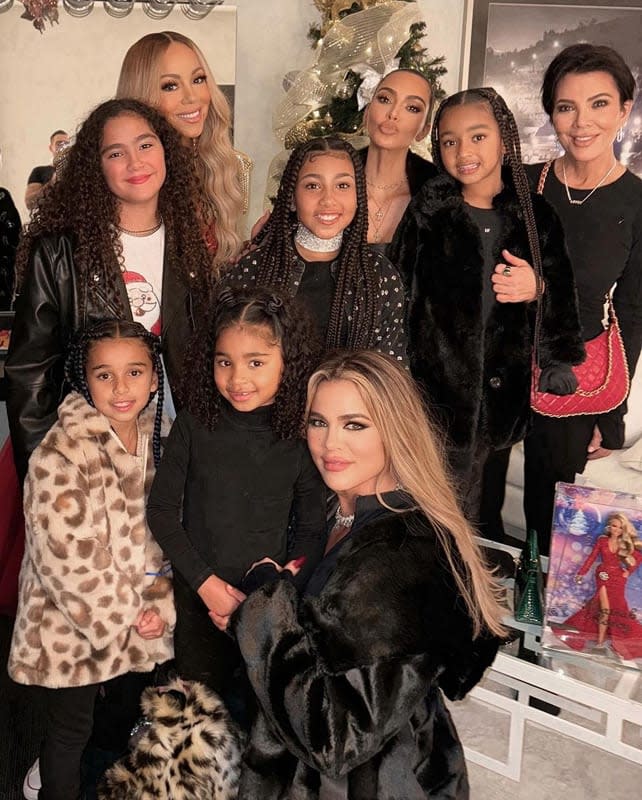 Kim Kardashian junto a su familia asistiendo a uno de los conciertos de Mariah Carey