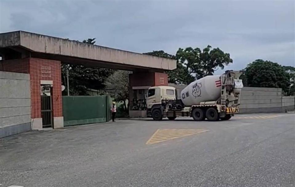 陸軍花東防衛指揮部復興營區傳出挖出白骨。（圖／翻攝畫面）